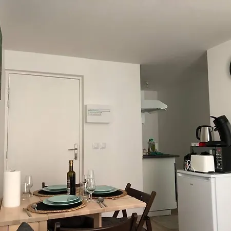 Superbe Appartement Meuble Refait A Neuf Tricastin Pierrelatte Esterno foto
